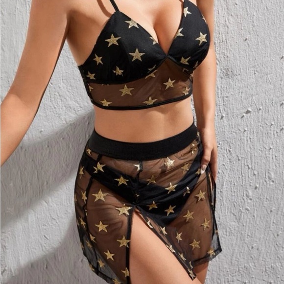 Rave Festival 5 piece 
Star Print Fuzzy Cuff Mesh Top
Size small - Picture 10 of 16